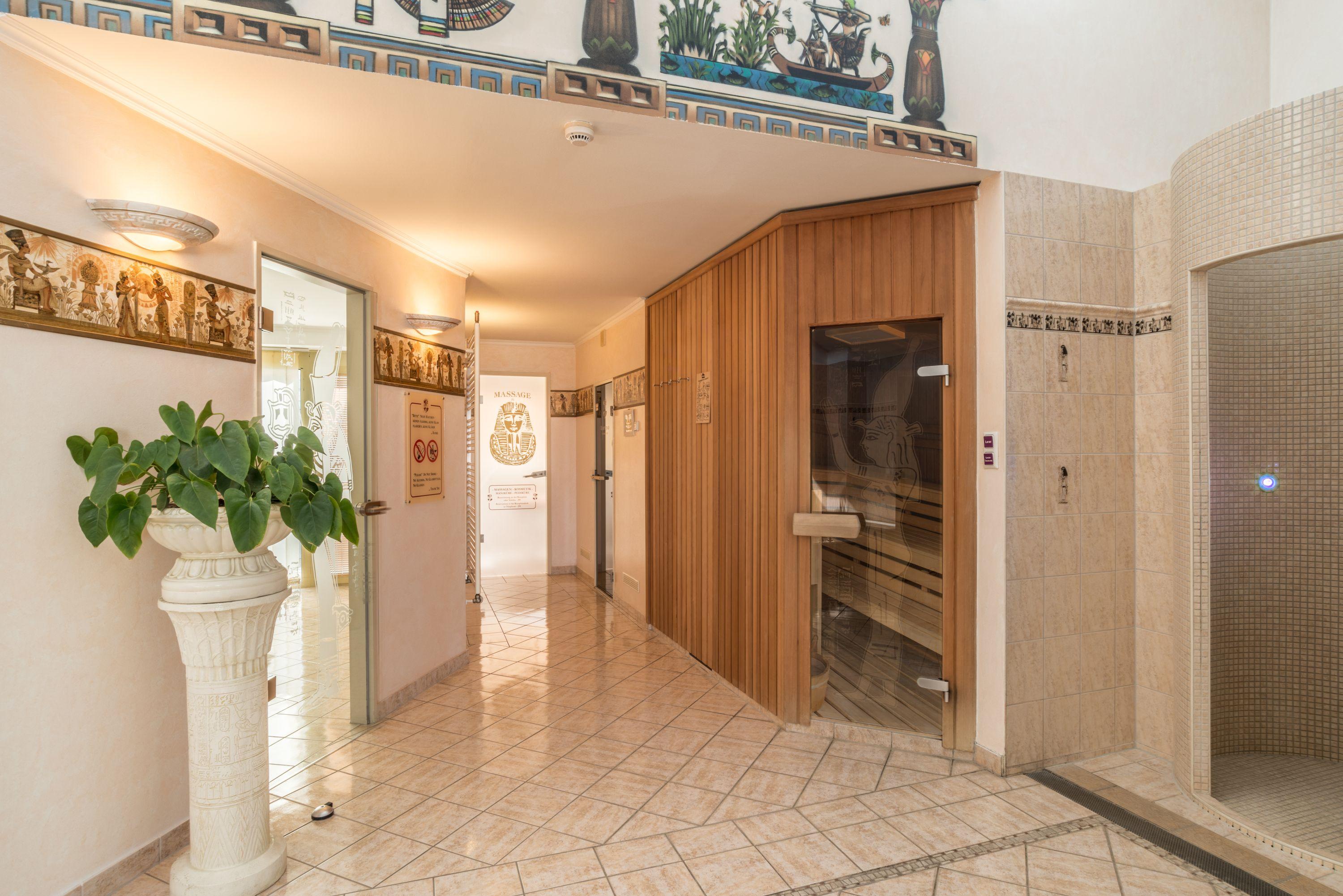 Hollywood Media Am Kurfuerstendamm Hotel 4*