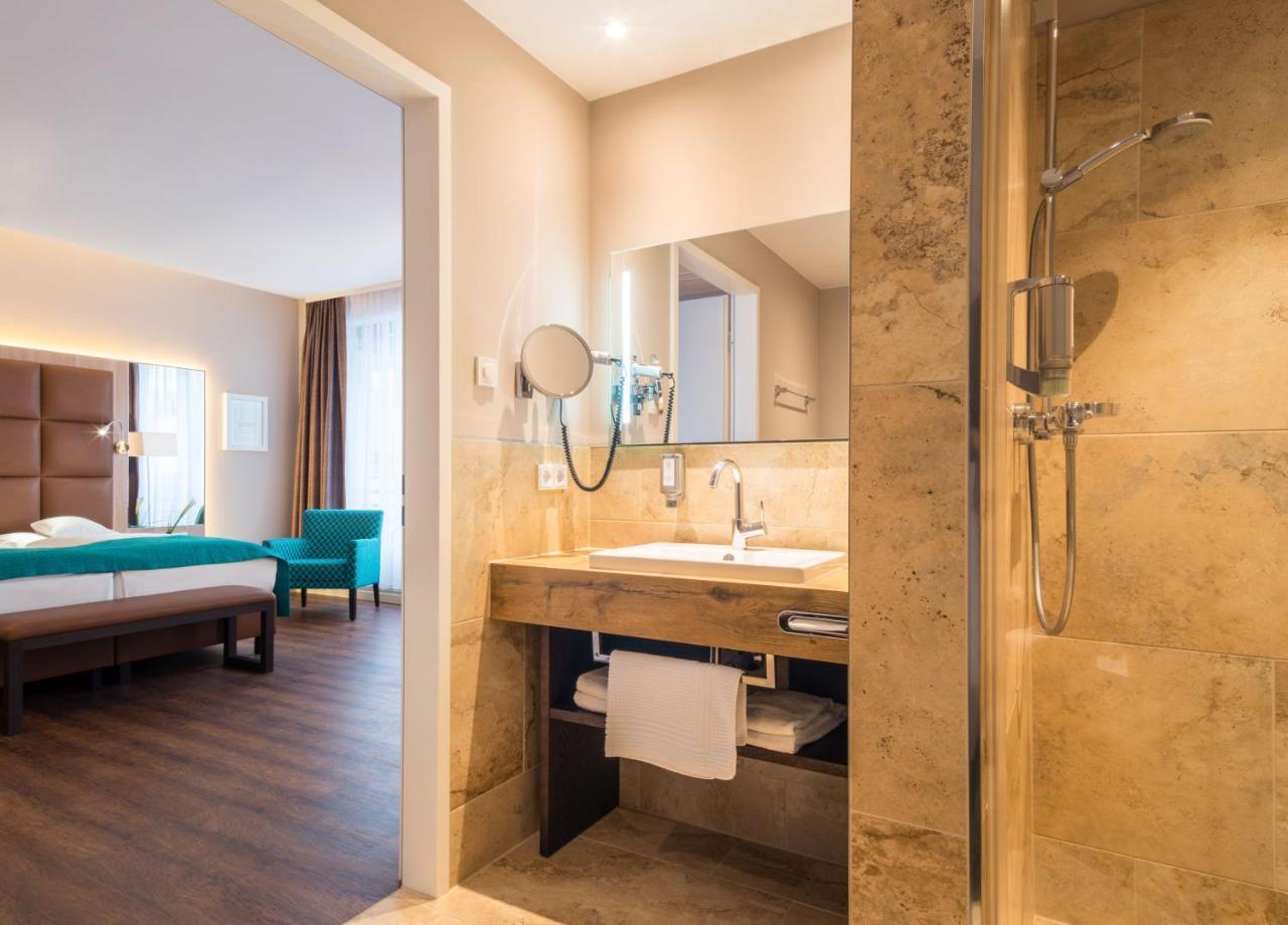 Hotel Hollywood Media Am Kurfuerstendamm 4*